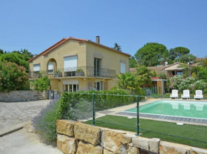 Гостиница Beautiful Villa in Carcassonne with Shared Pool Jacuzzi  Каркассон